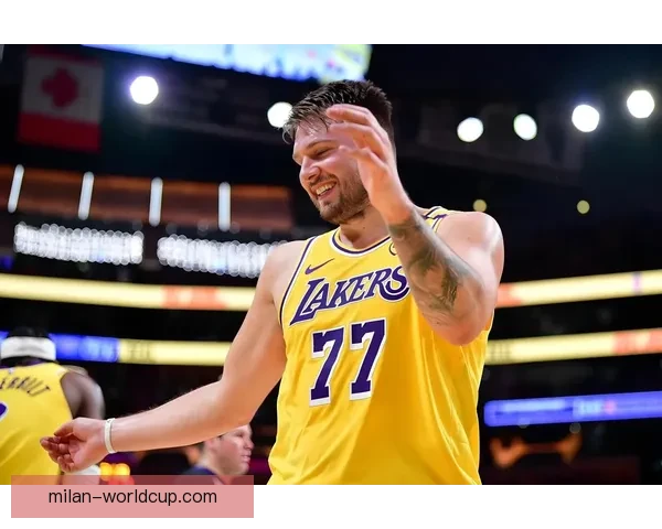 湖人喜讯不断 詹姆斯再度称王东契奇破纪录季后赛展望总冠军